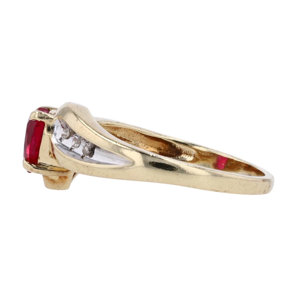 10K Yellow Gold Red Stone Fashion Ring - Image 2