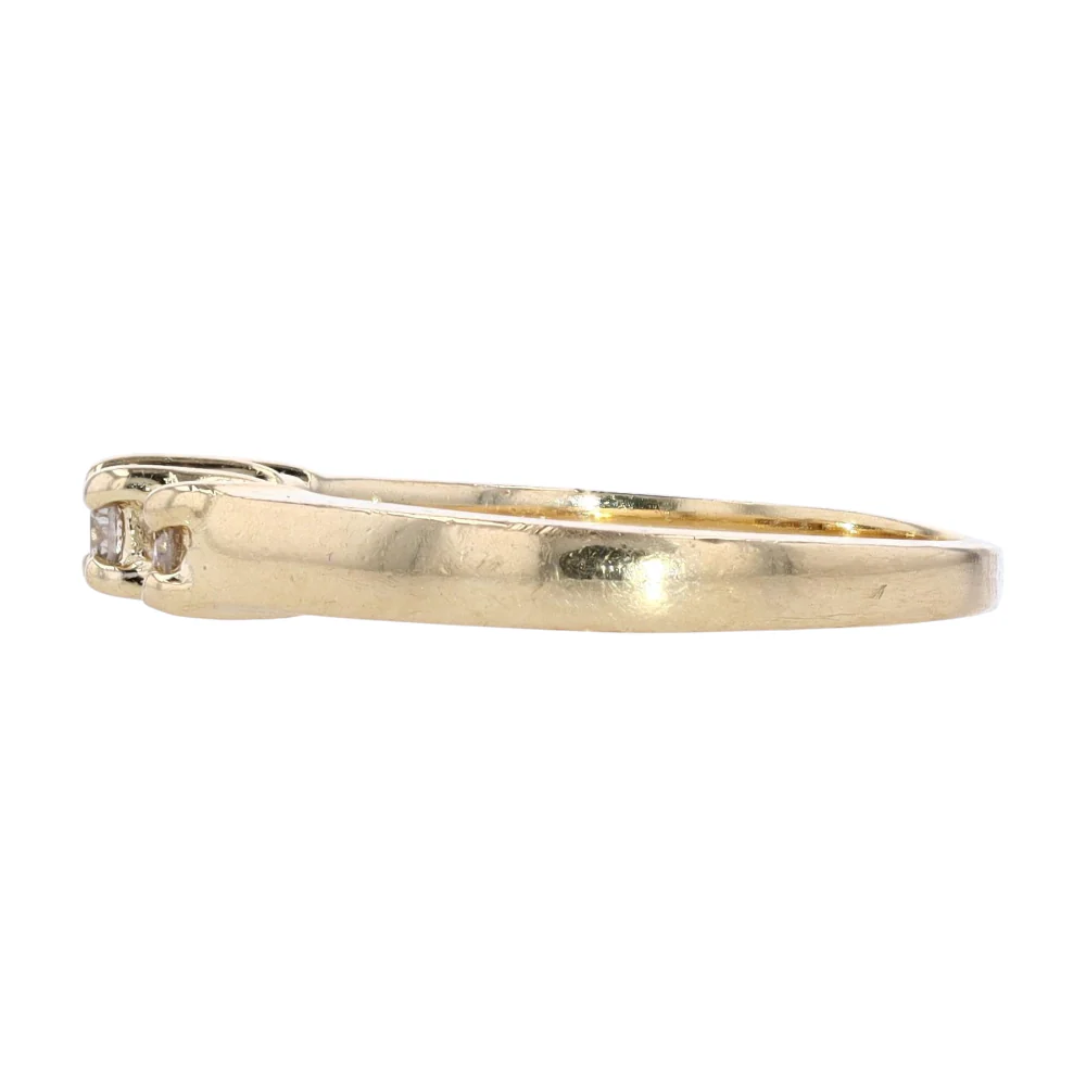 1/5 ctw 10K Yellow Gold Diamond Band Ring - Image 2