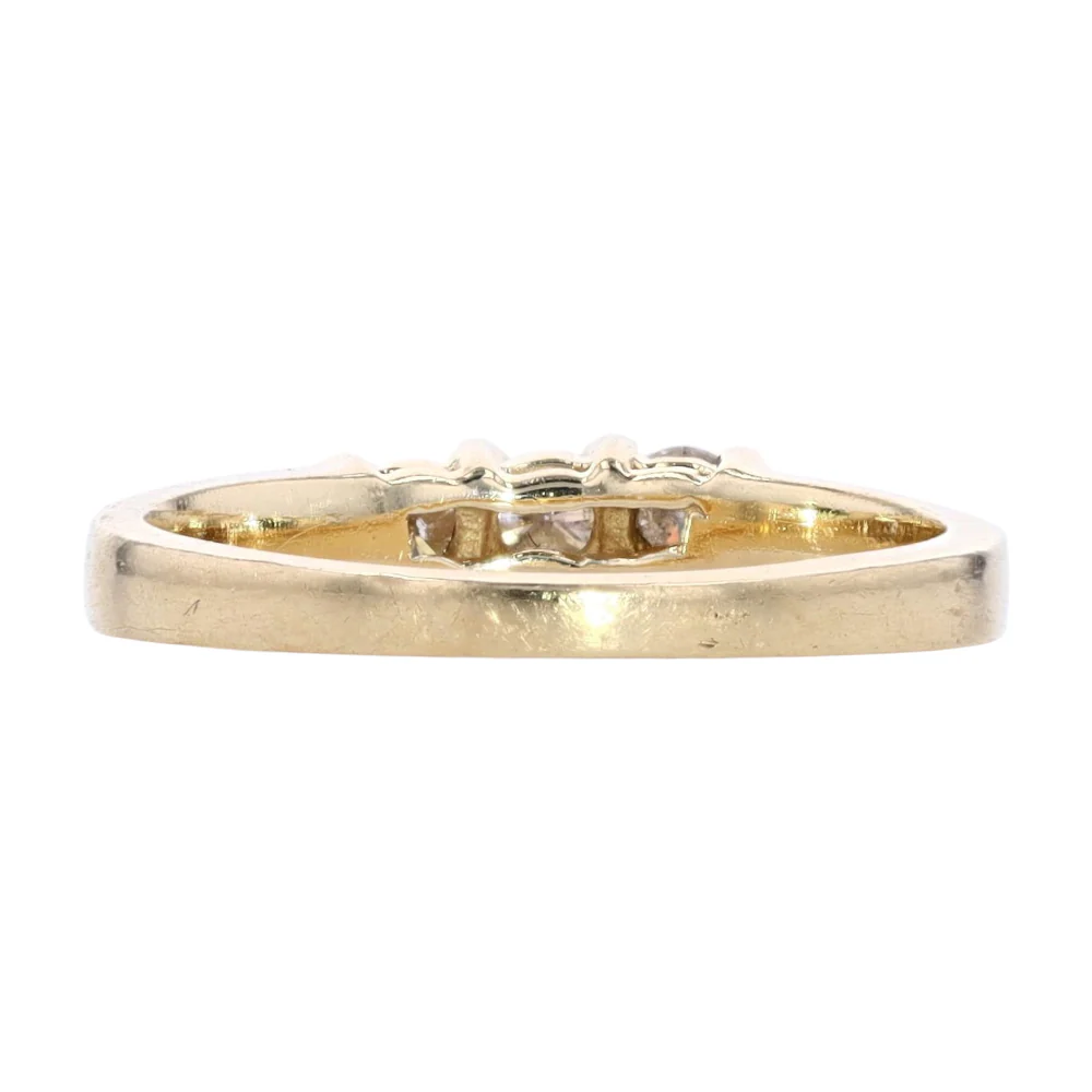 1/5 ctw 10K Yellow Gold Diamond Band Ring - Image 3