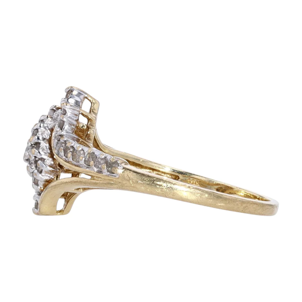 1/10 ctw 10K Two-Tone Gold Diamond Fashion Ring - Image 2