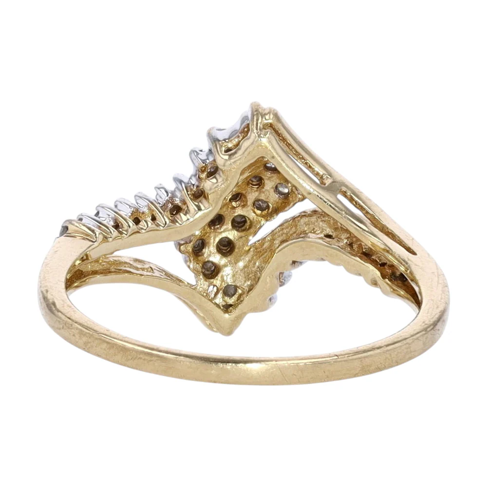 1/10 ctw 10K Two-Tone Gold Diamond Fashion Ring - Image 3