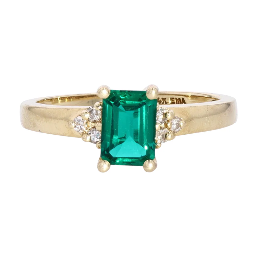 14K Yellow Gold Green Stone Fashion Ring