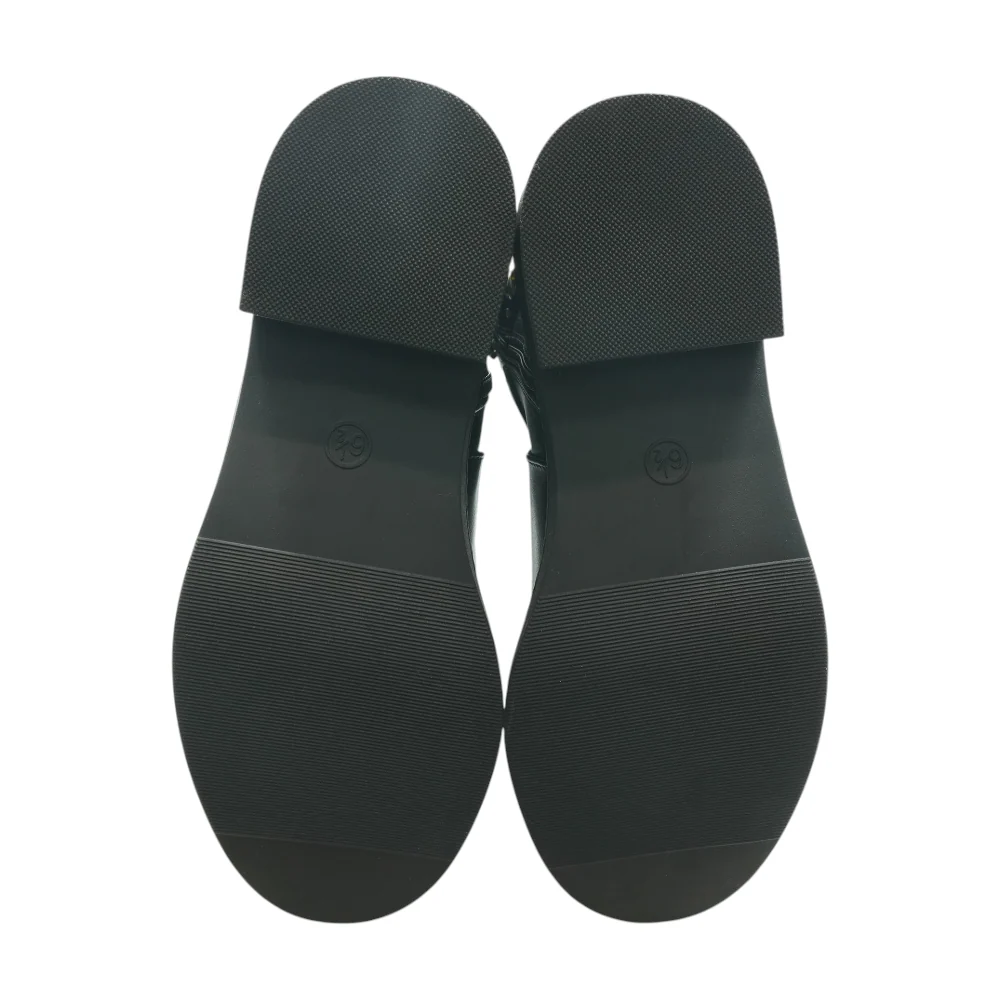 Black Boots - Image 3