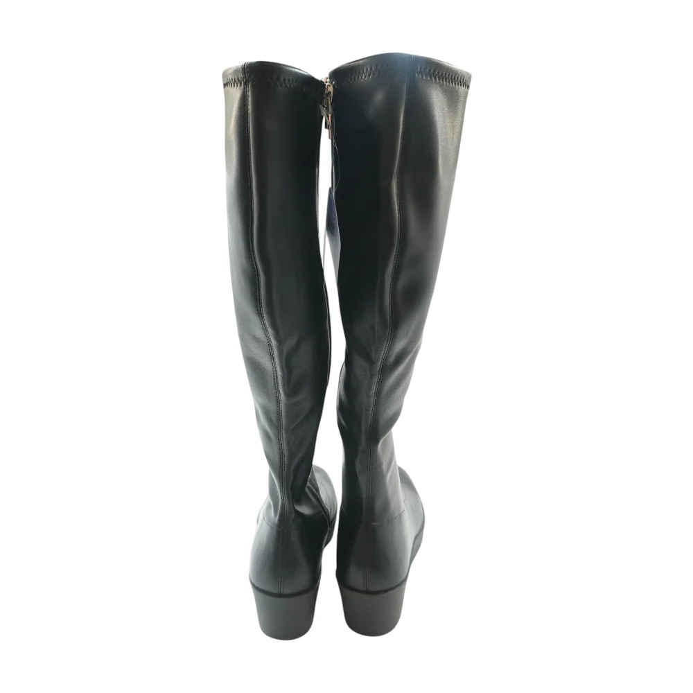 Black Boots - Image 2