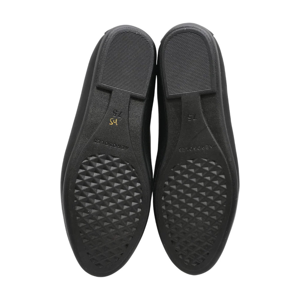 Black Flats - Image 3