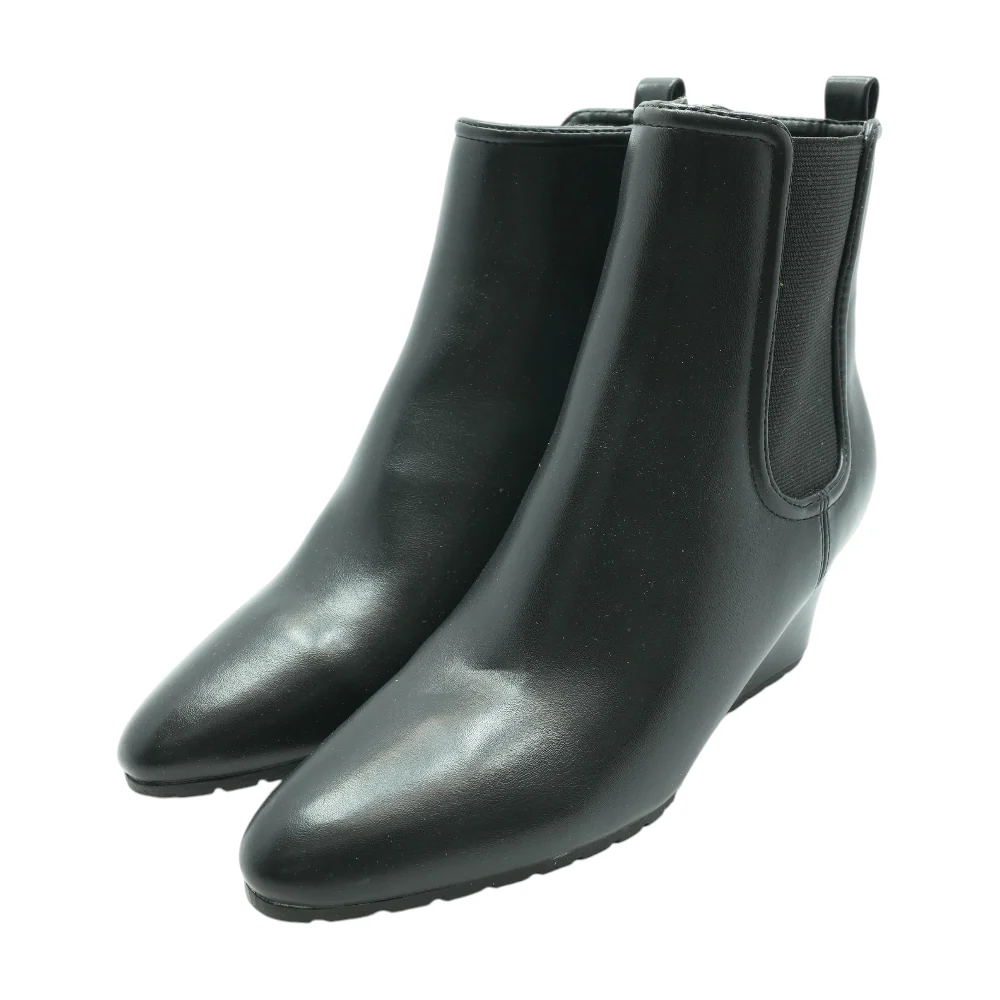 Black Boots
