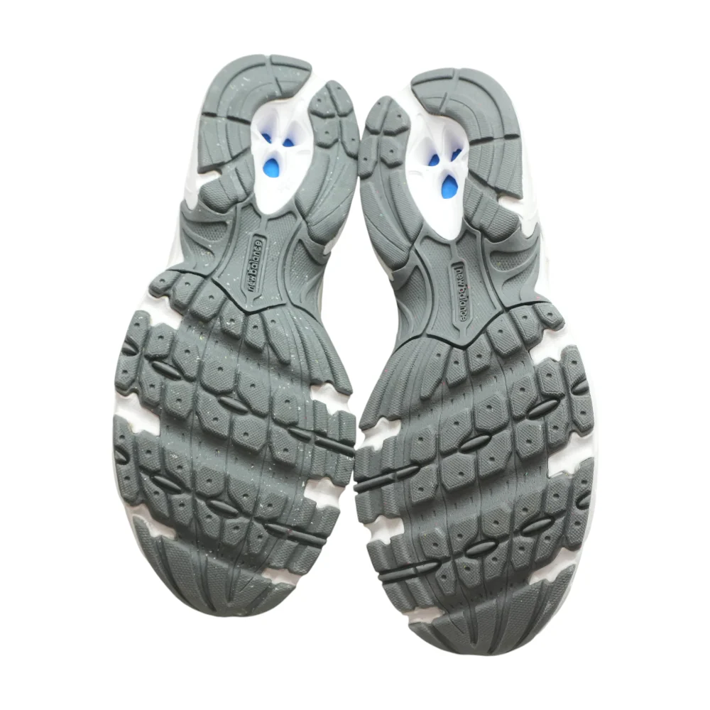 White Athletics Shoes - Image 3