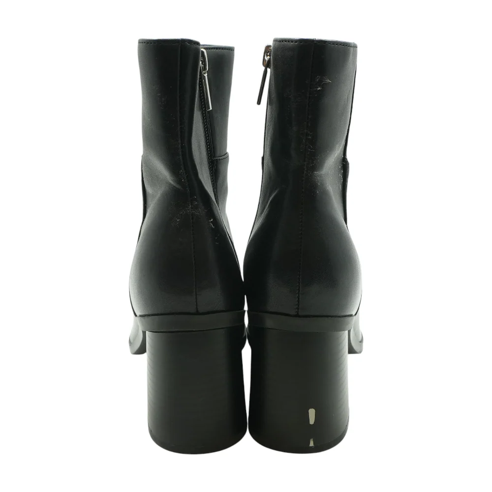 Black Boots - Image 2