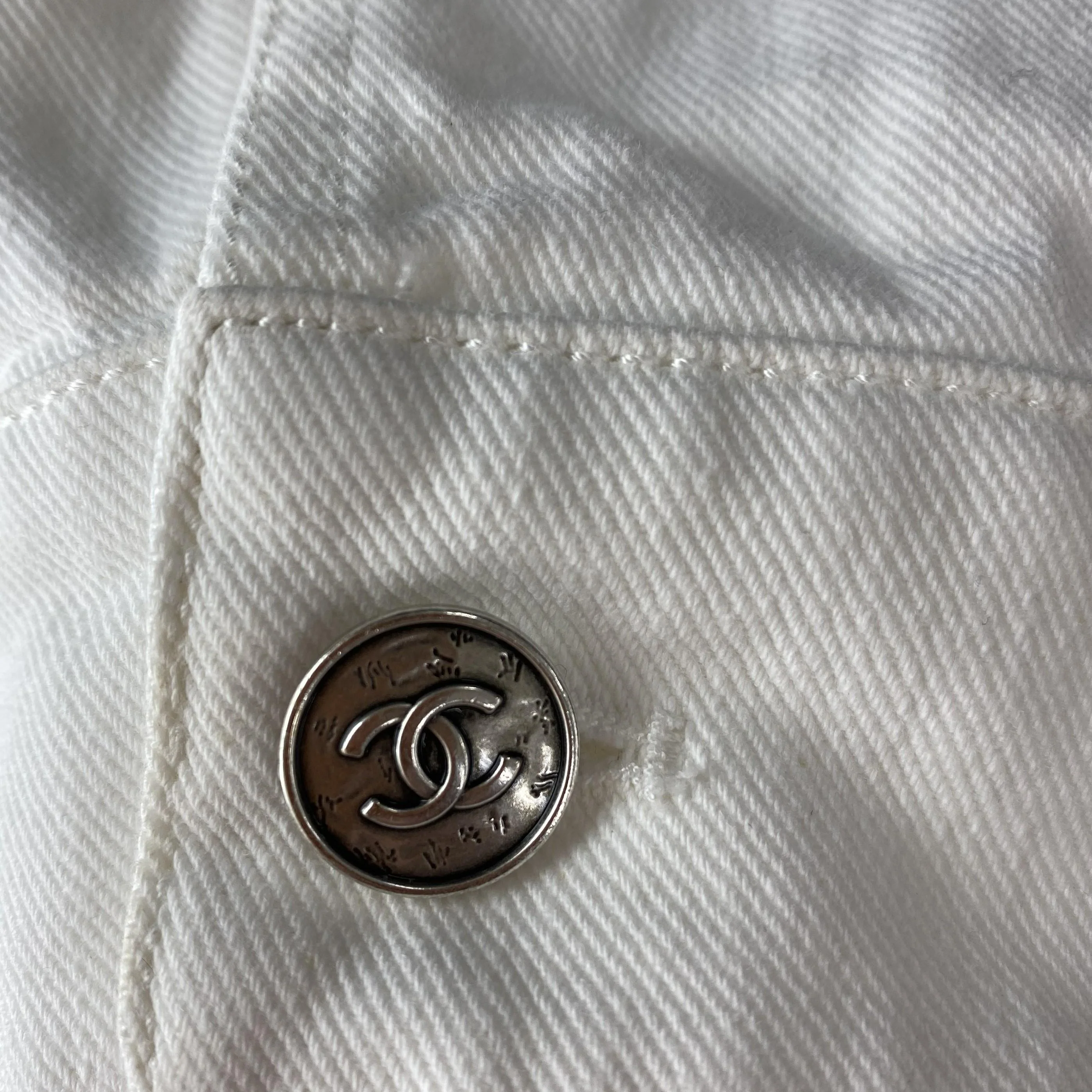 White Pre Spring-Summer 2026 Embroidered Denim Blouson Jacket - Image 3