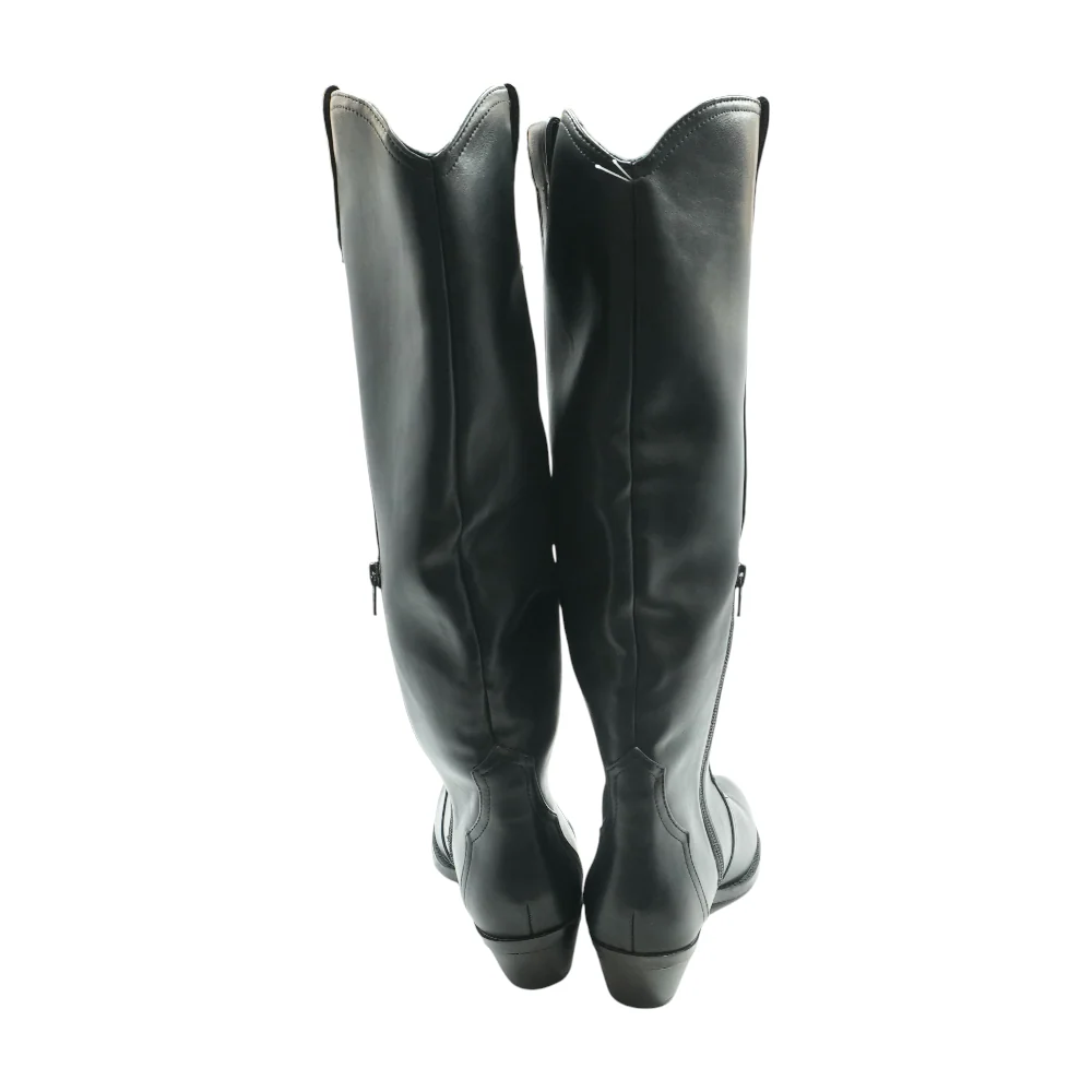 Black Boots - Image 2