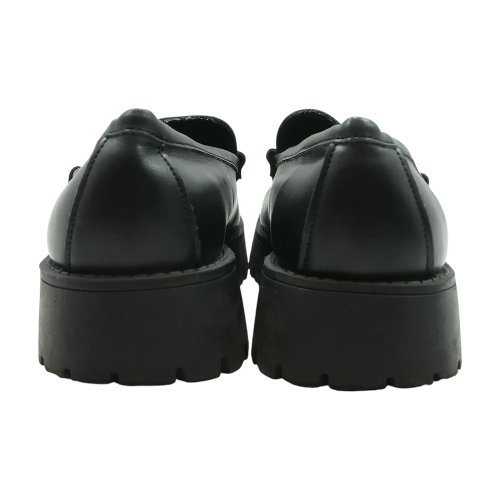 Black Flats - Image 2