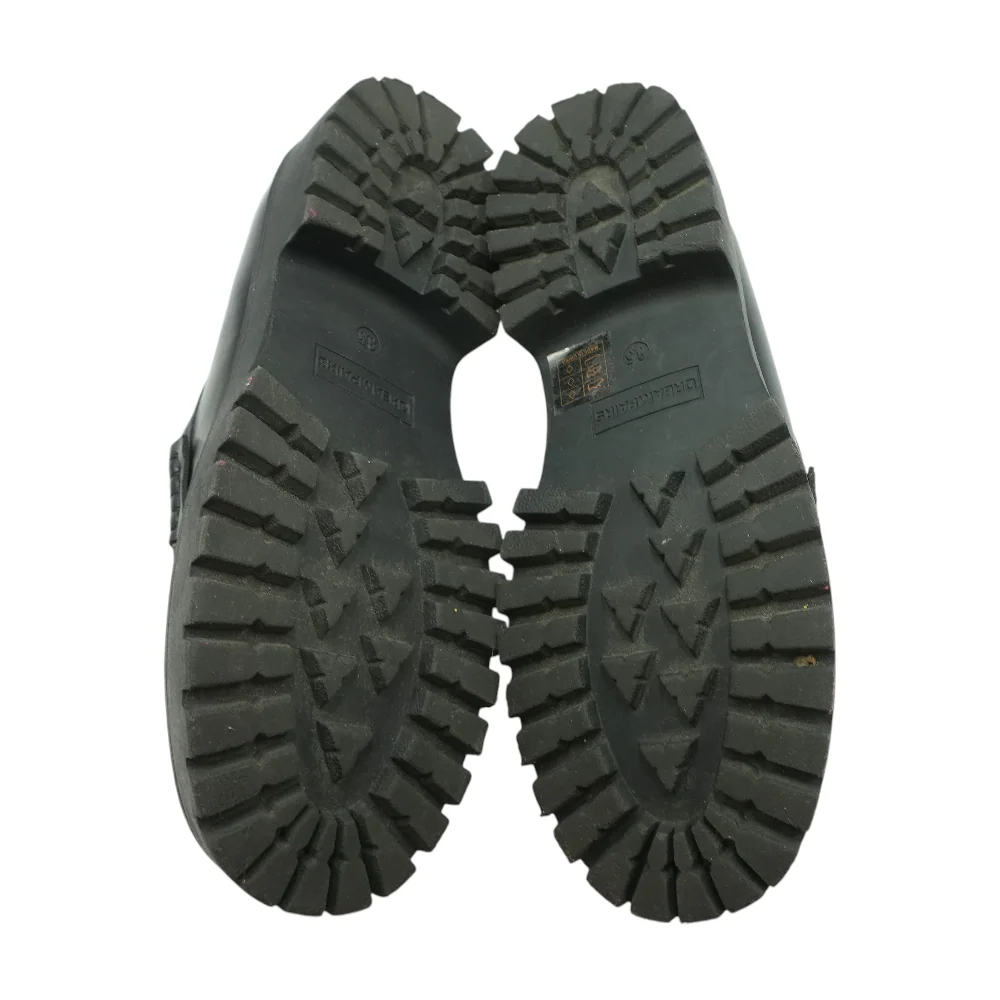 Black Flats - Image 3