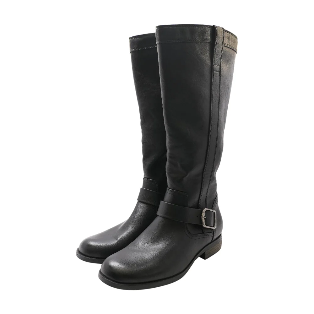 Black Boots