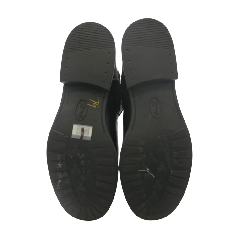 Black Boots - Image 3