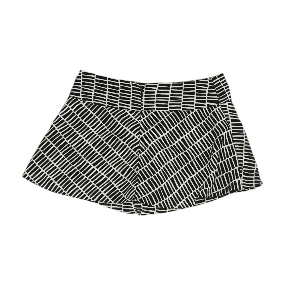 Black Print Mini Skort - Image 2