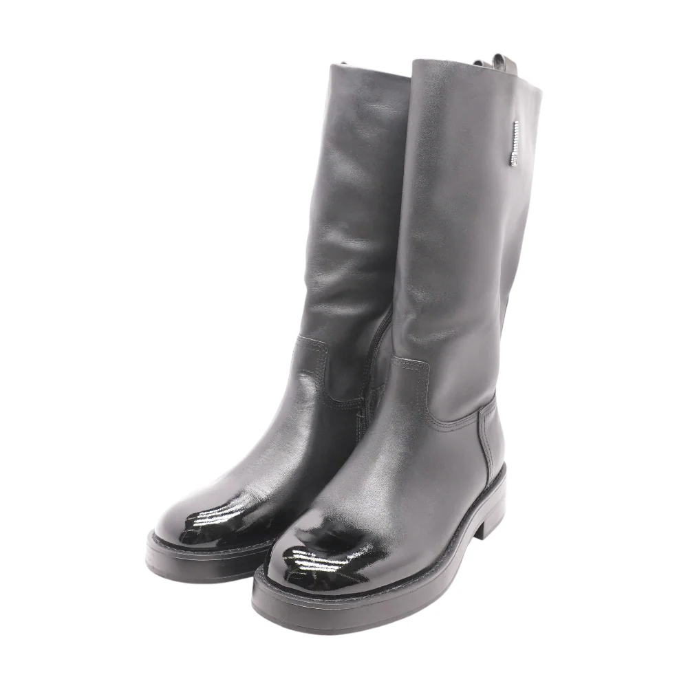 Black Boots