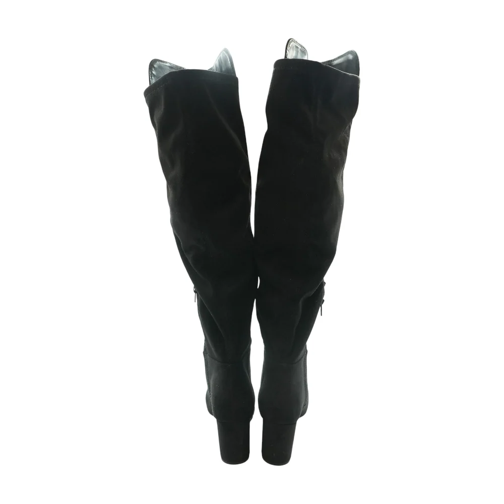 Black Boots - Image 2