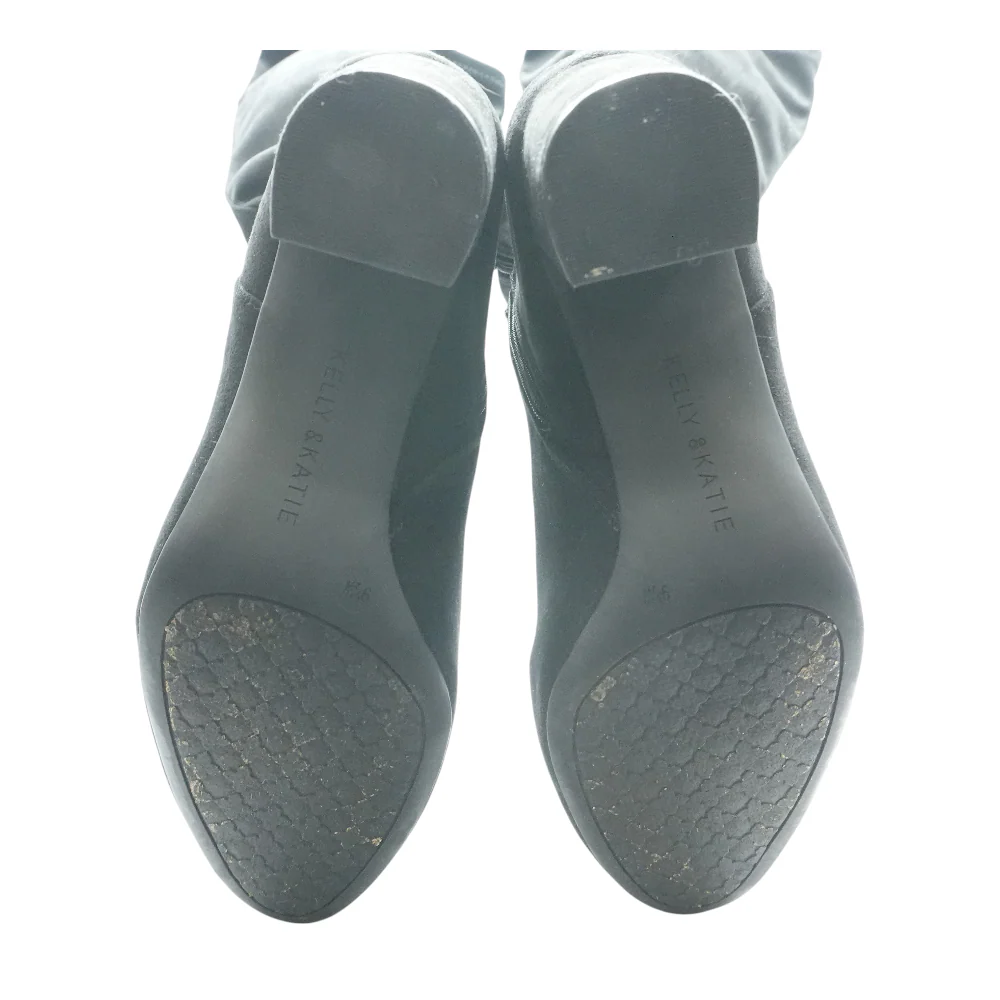 Black Boots - Image 3