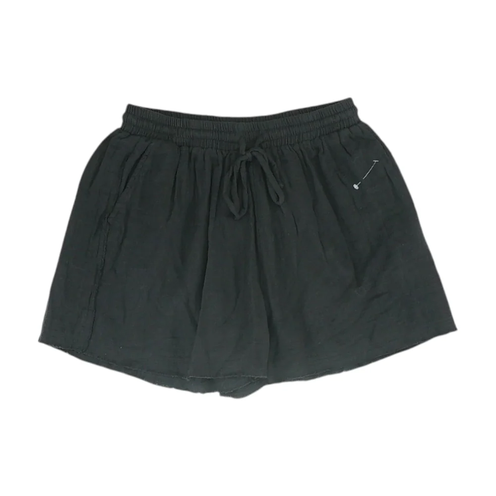 Black Solid Knit Shorts