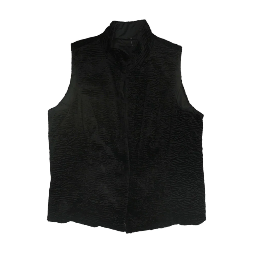 Black Plus Solid Vest