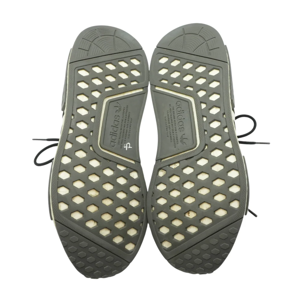 NMD_R1 Primeblue Low-Top Athletic Shoes - Image 3