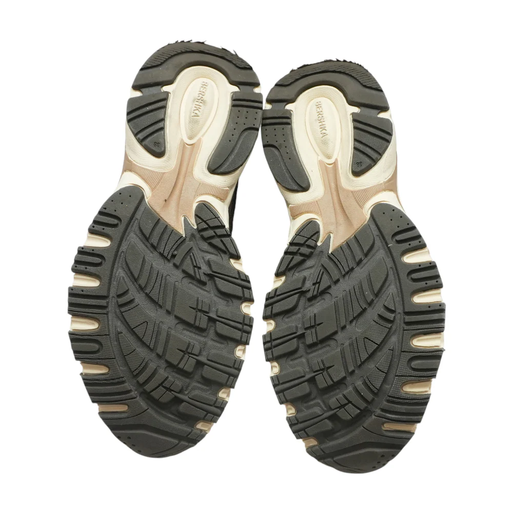 Brown Low-Top Athletic Shoes - Image 3
