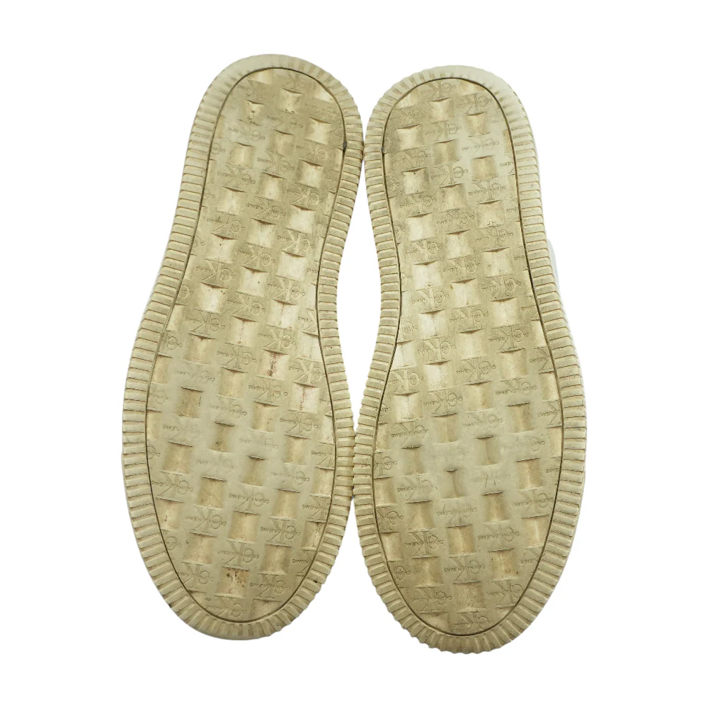 whote Low-Top Athletic Shoes - Image 3
