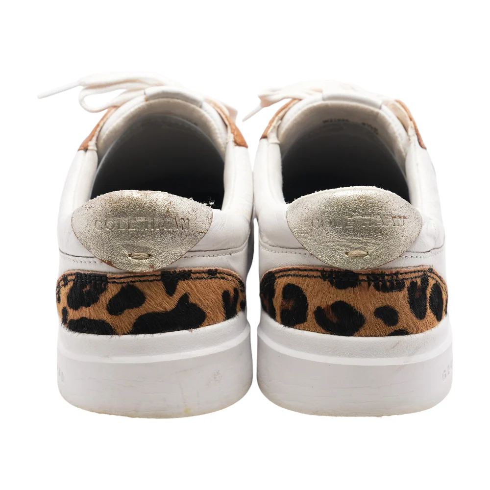 White Low-Top Athletic Shoes - Image 2