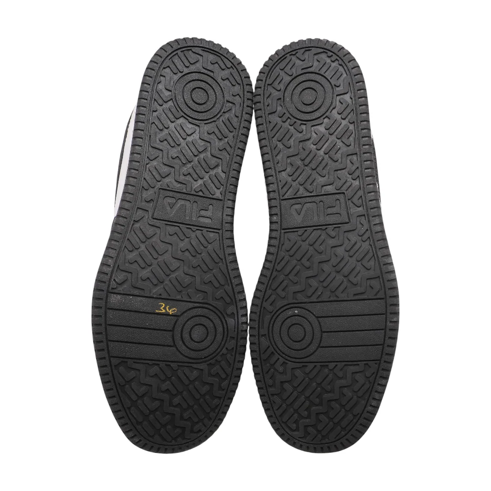 A Low Low-Top Athletic Shoes - Image 3