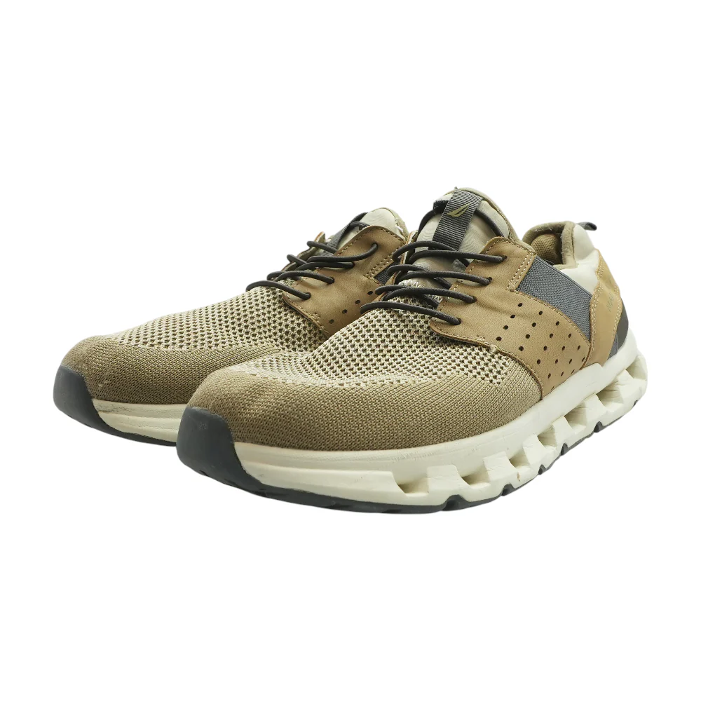 Zer Low-Top Athletic Shoes