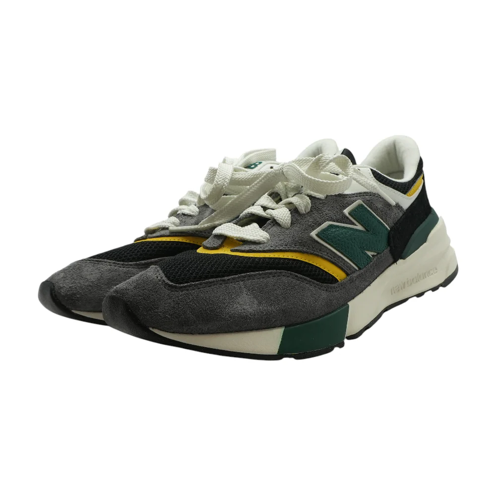 Gray Low-Top Athletic Shoes