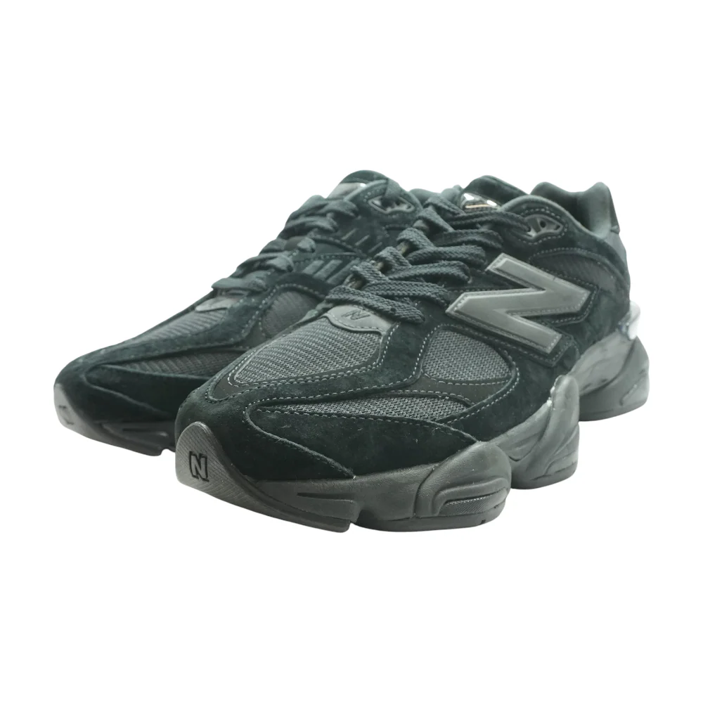 9060 Low-Top Athletic Shoes