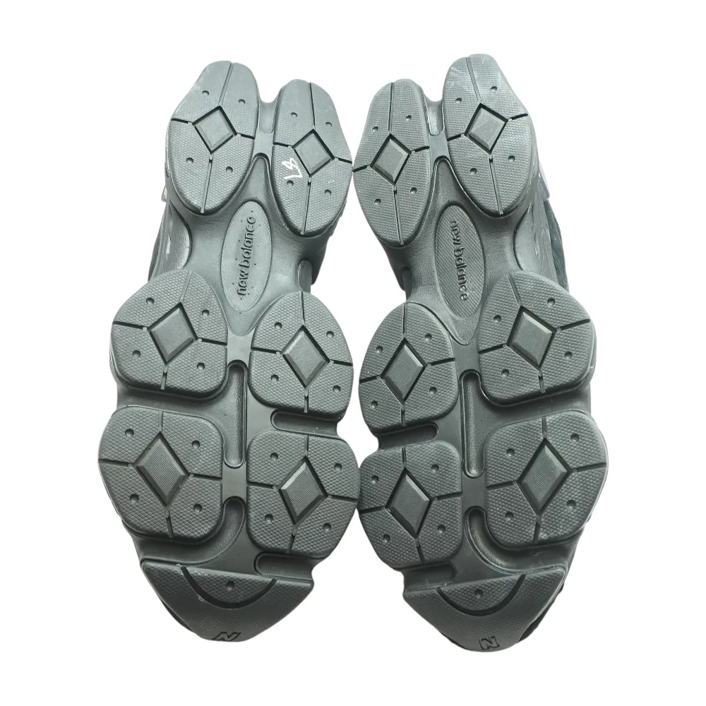 9060 Low-Top Athletic Shoes - Image 3