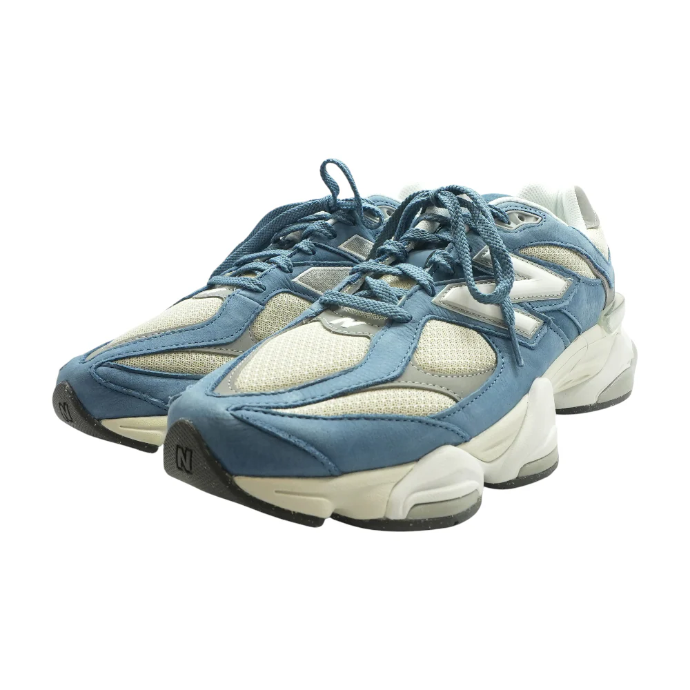 9060 Low-Top Athletic Shoes