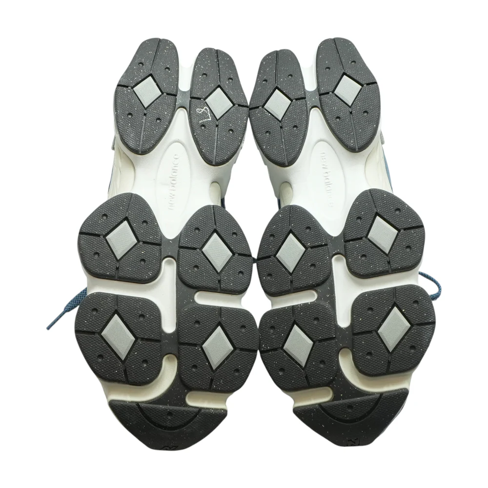 9060 Low-Top Athletic Shoes - Image 3