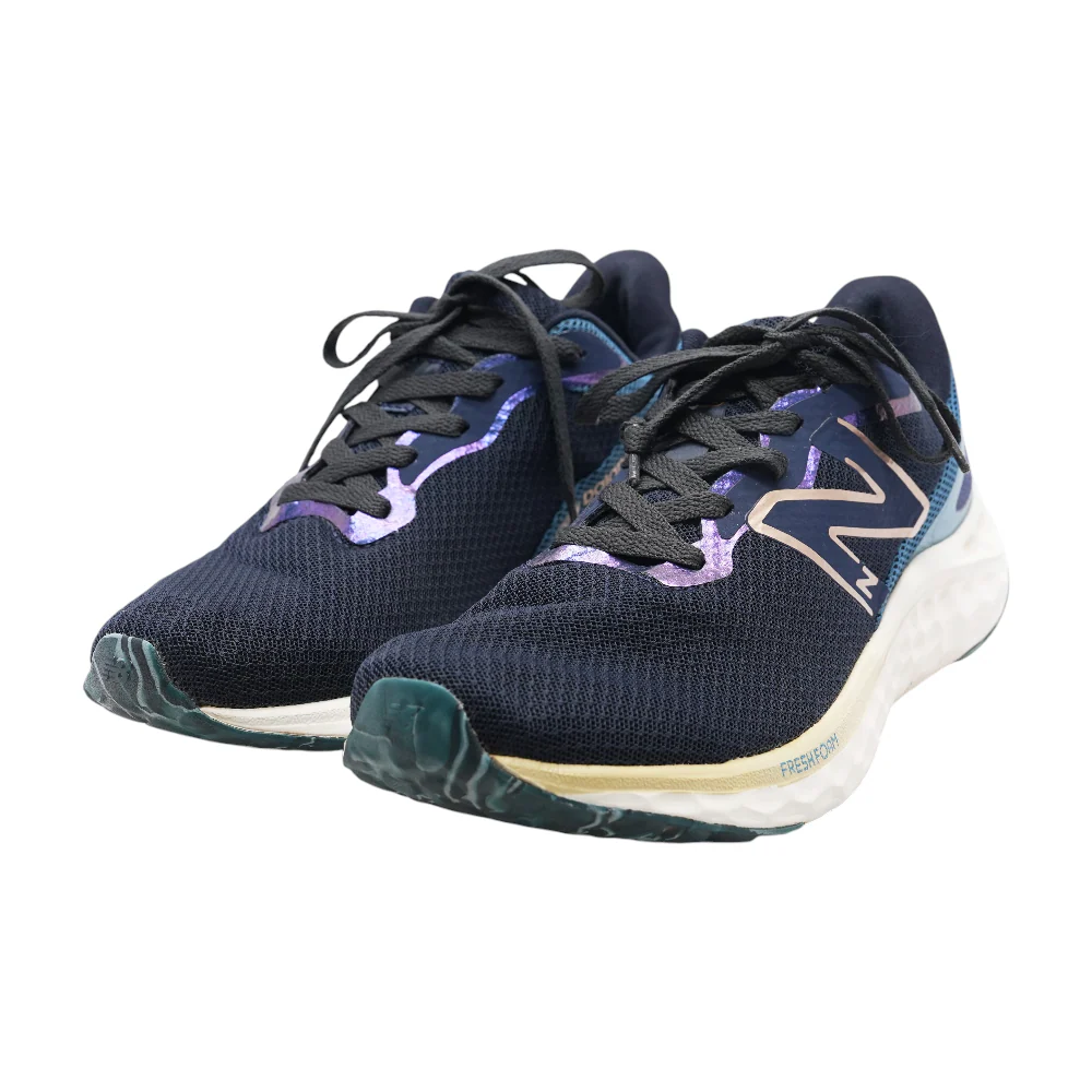 Arishi Low-Top Athletic Shoes