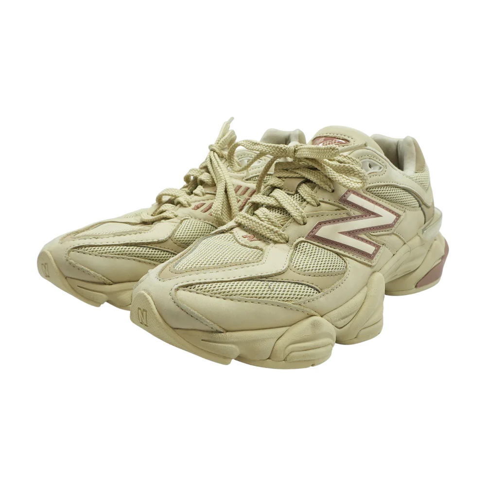 9060 Low-Top Athletic Shoes