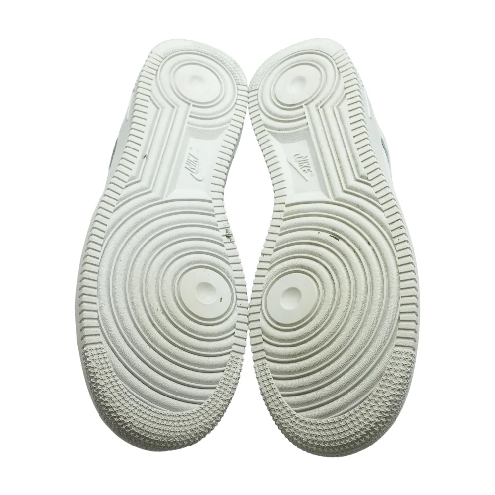 Supreme x Nike Air Force 1 Low Low-Top Athletic Shoes - Image 3