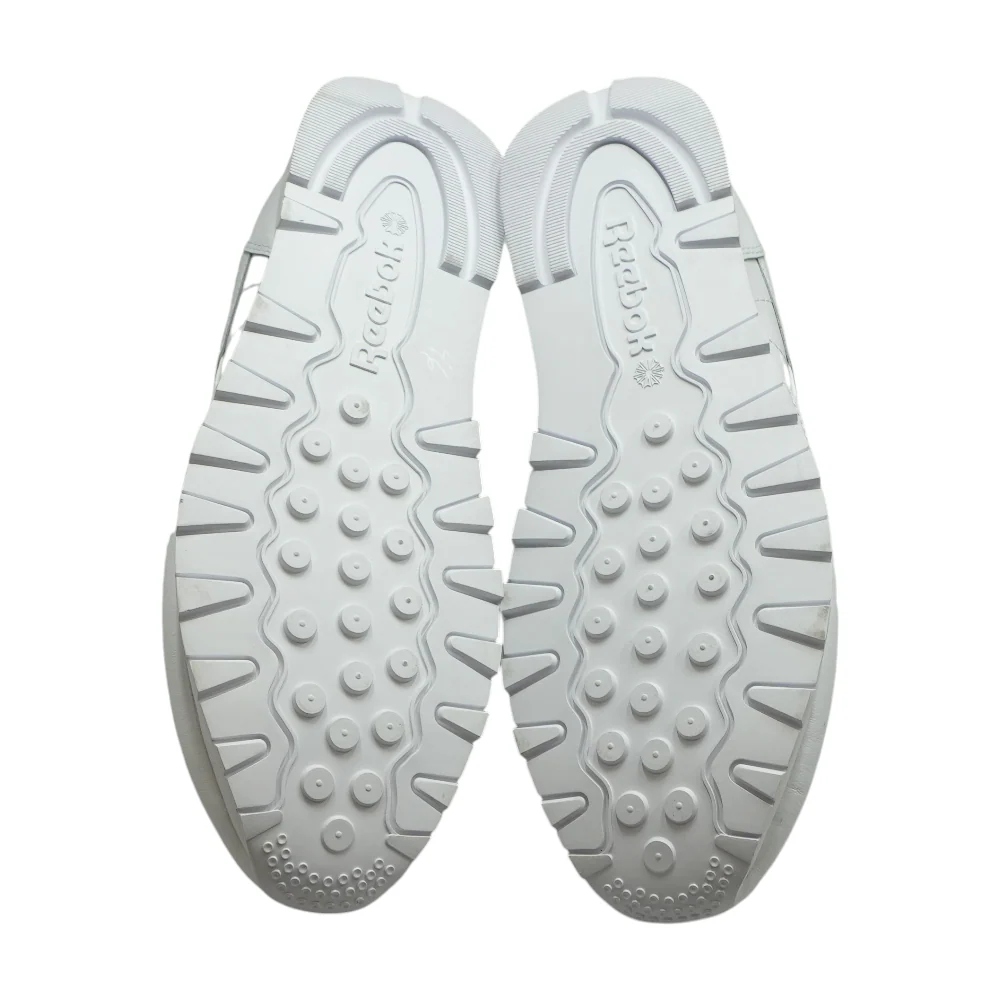 Classic Leather Low-Top Athletic Shoes - Image 3