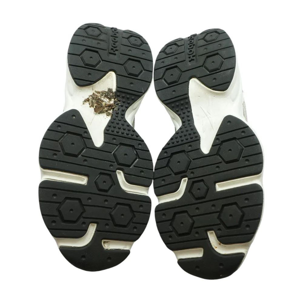 White Low-Top Athletic Shoes - Image 3