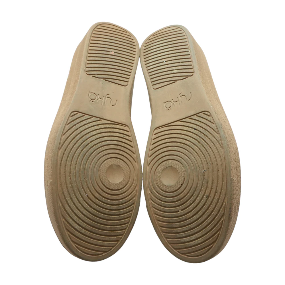 Viv Classic 2 Low-Top Athletic Shoes - Image 3