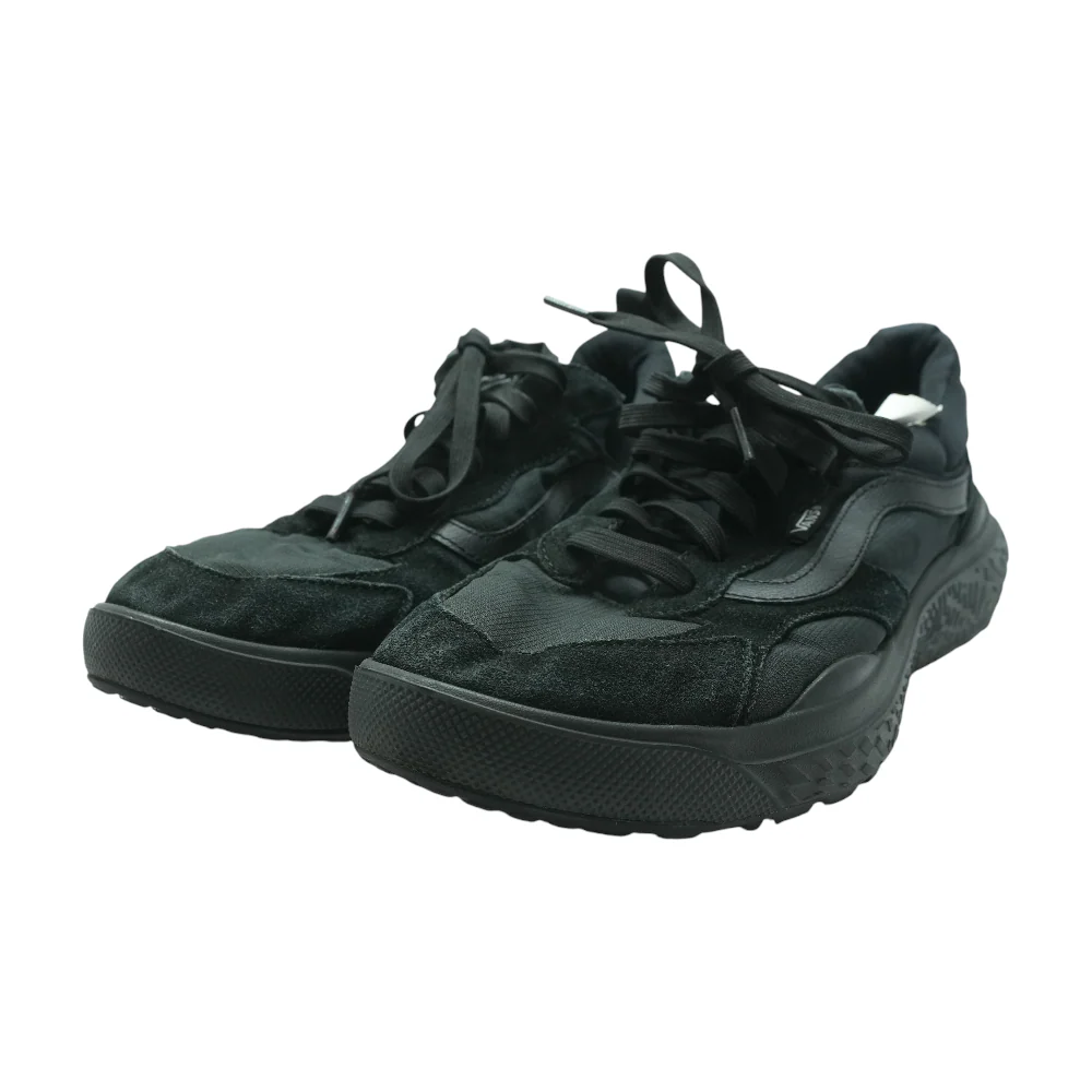 Ultra Range Low-Top Athletic Shoes
