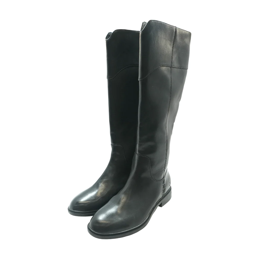 Black Boots