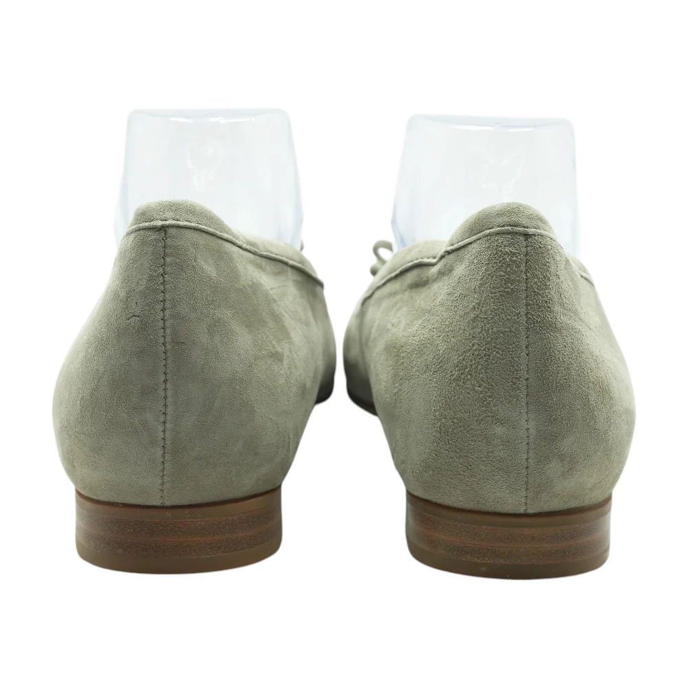 Gray Flats - Image 2