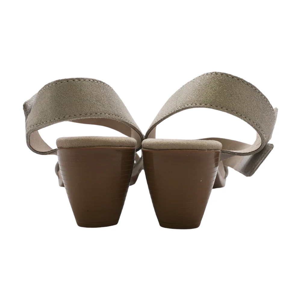 Gold Heels - Image 2