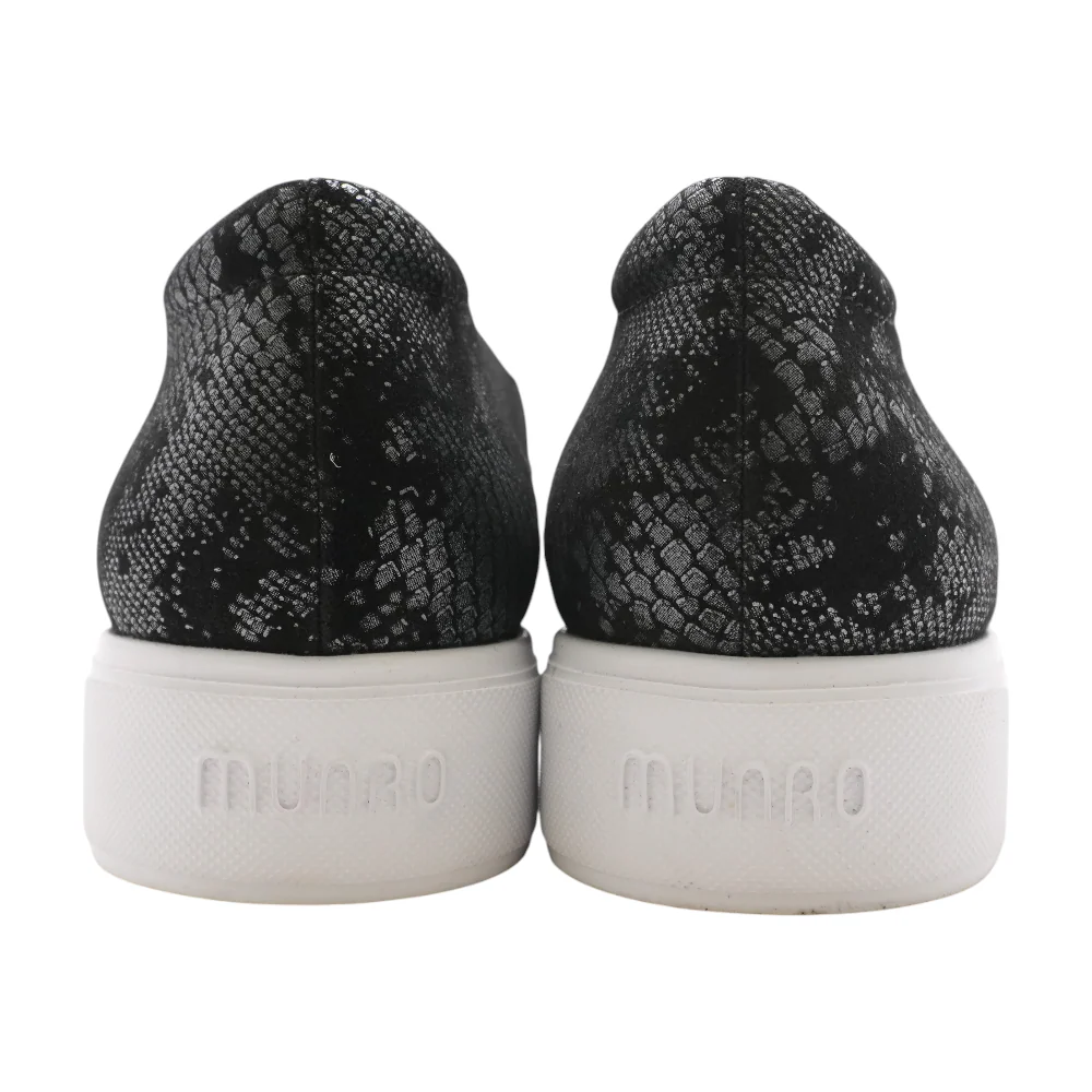 Black Flats - Image 2