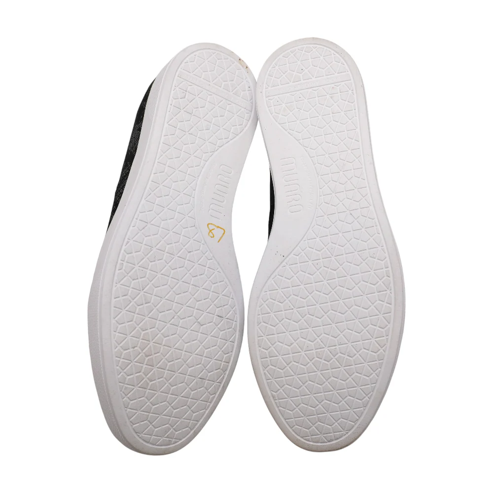 Black Flats - Image 3