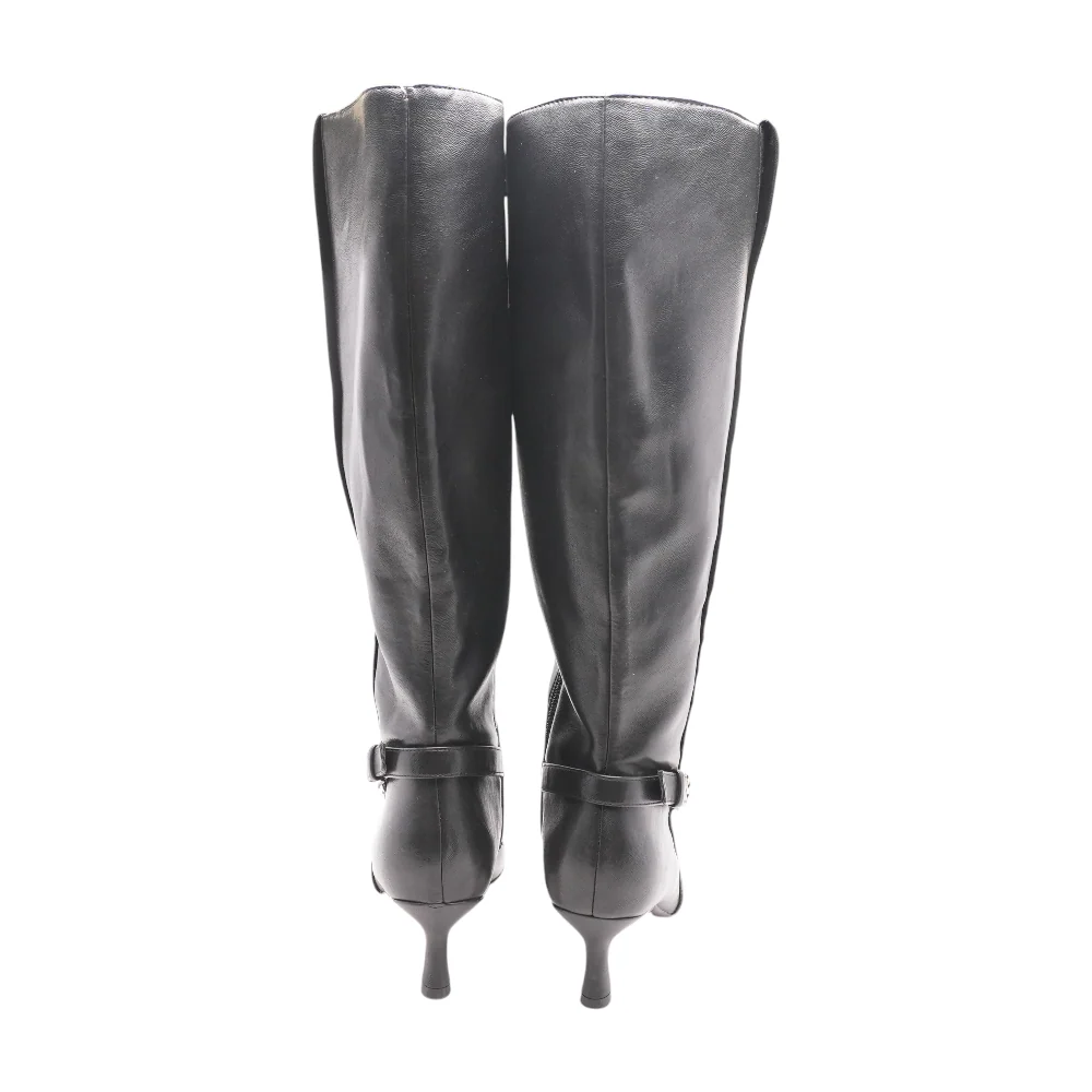 Black Boots - Image 2