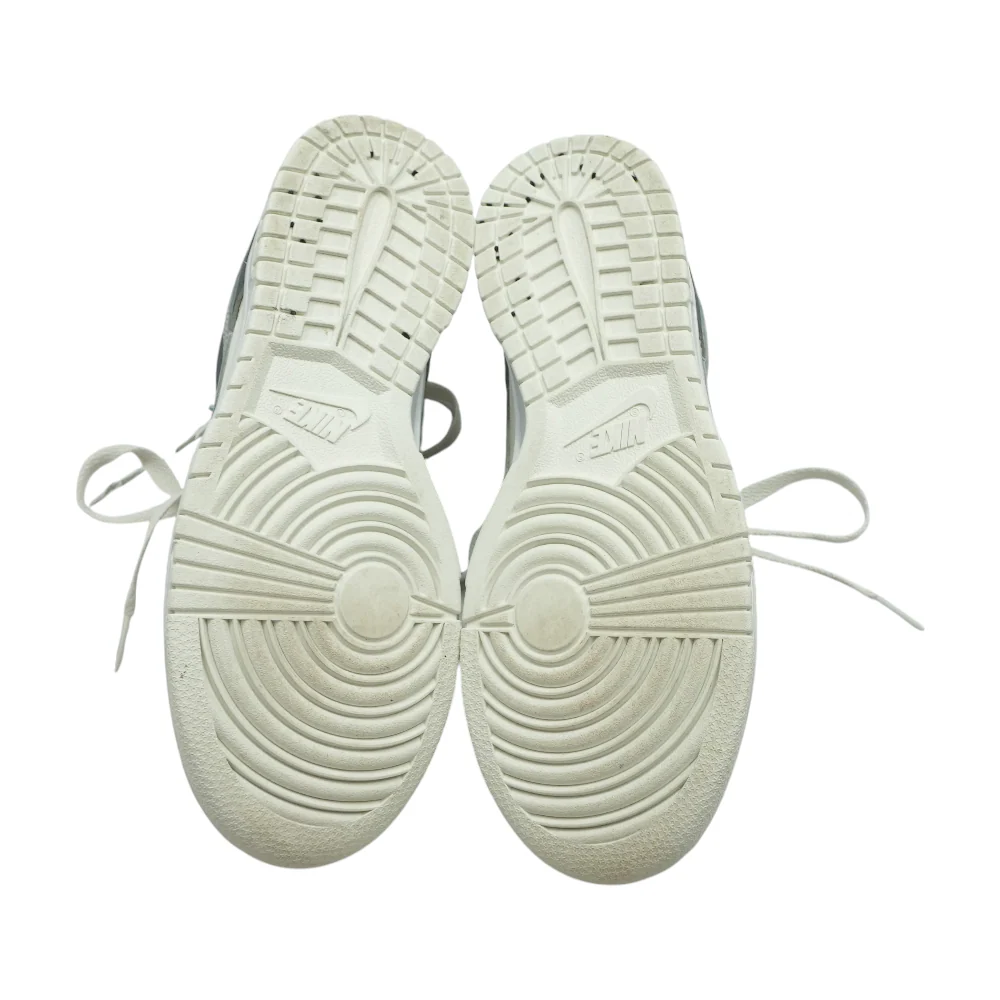 Dunk Low Athletic Shoes - Image 3