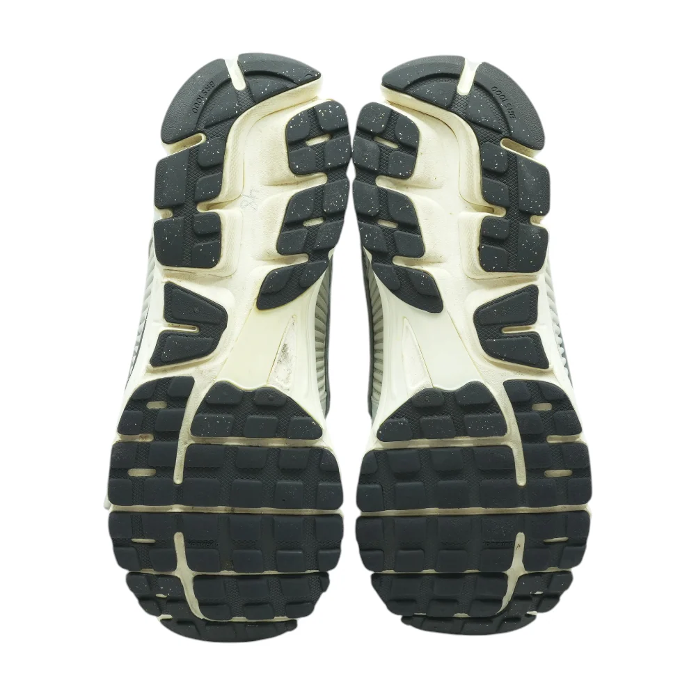 Zoom Vomero 5 Low-Top Athletic Shoes - Image 3